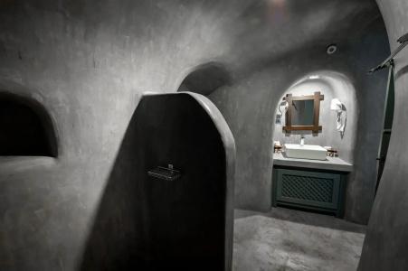 Lotza Studios - 68