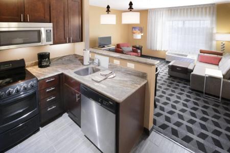 TownePlace Suites by Marriott Houston Westchase - 40