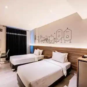 Stark Boutique and Spa - 39