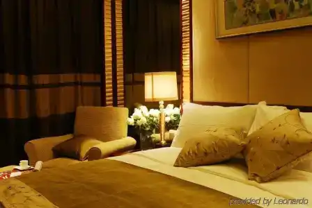 Celebrity Ruicheng - 2