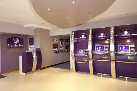 Premier Inn Hanger Lane - 17