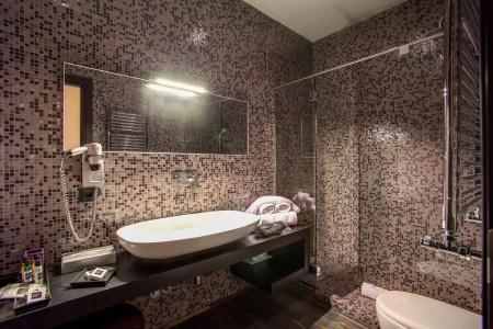 Trevi Beau Boutique - 8