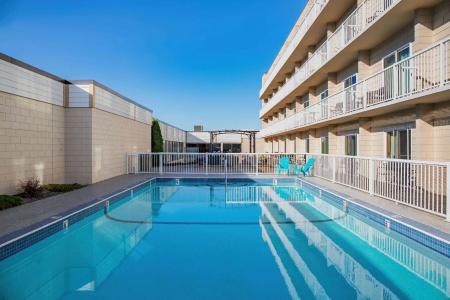 Days Inn by Wyndham Conference Centre - 10