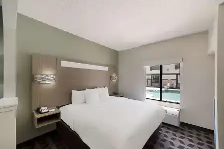 Quality Inn & Suites Dfw Airport South - 83