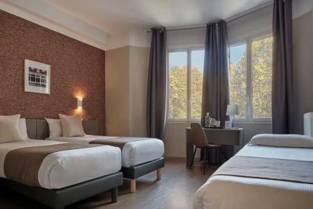 Hôtel Mondial - 32