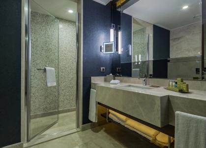 Doubletree By Hilton Istanbul Topkapi - 9