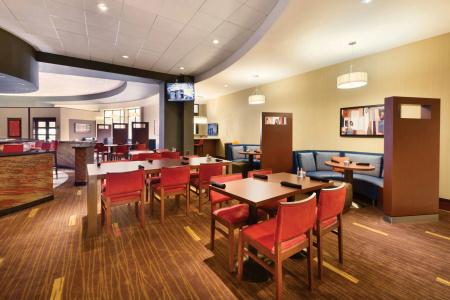 Courtyard by Marriott Downtown - 26