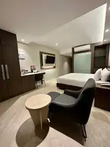 The Rich - 39