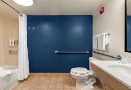 Country Inn & Suites by Radisson Near Universal - 8