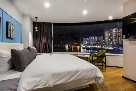 Brown-Dot Songdo - 2