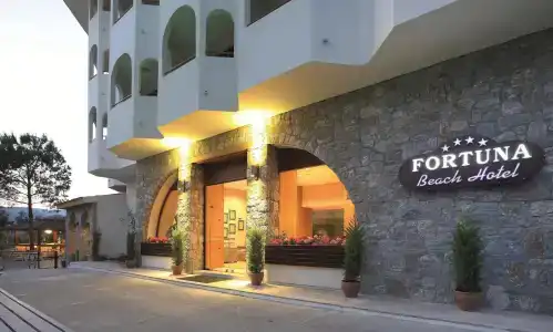 Fortuna Beach - 0