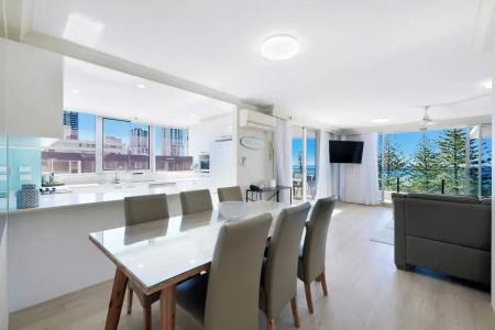 Ultiqa Beach Haven On Broadbeach - 246