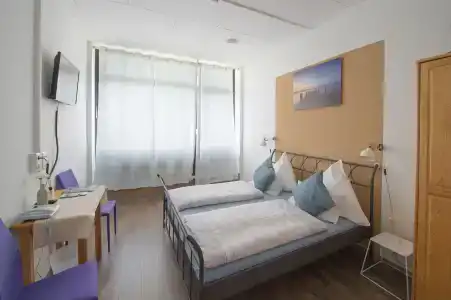 Aqua & Hostel - 4