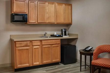 Hampton Inn Boston Logan Airport - 49