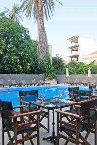 Amphitryon Boutique - 21