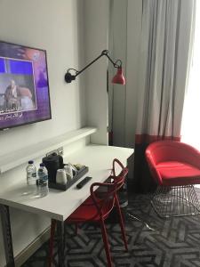 ibis Styles Dubai Airport - 7