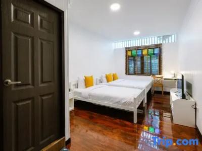 Diff Hostel - 143