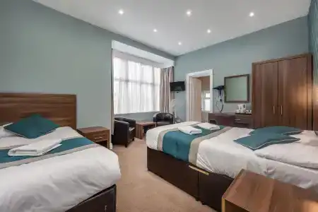 King Solomon- Golders Green - 3