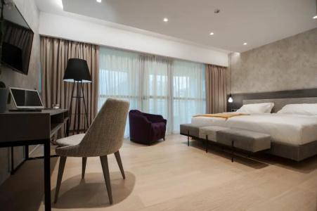 Athenaeum Grand - 52