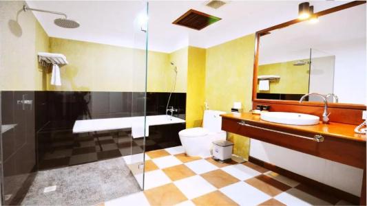Royal Crown & Spa - 83