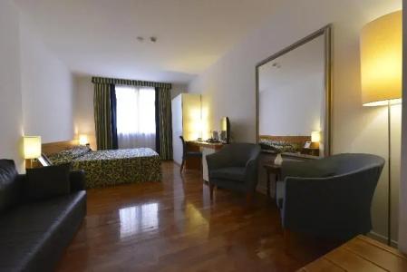 Mercure Ferrara - 43
