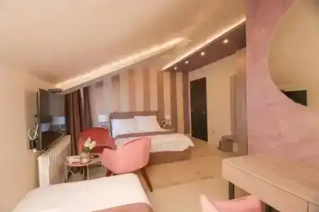 Bajadera Lux Doo - 25