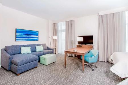 Hampton Inn & Suites Beach-Beachfront - 38