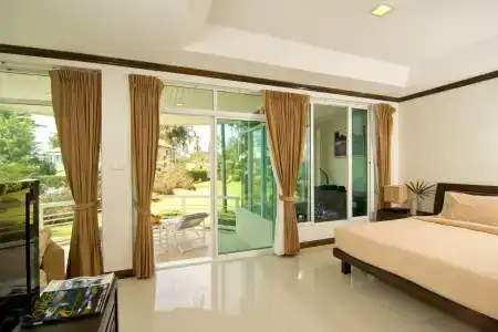 Makathanee - 4