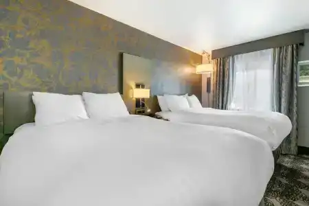 Clarion Inn - 3