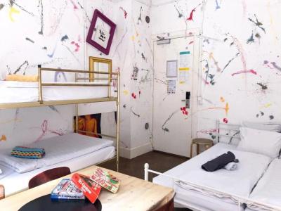 Hostel - 45