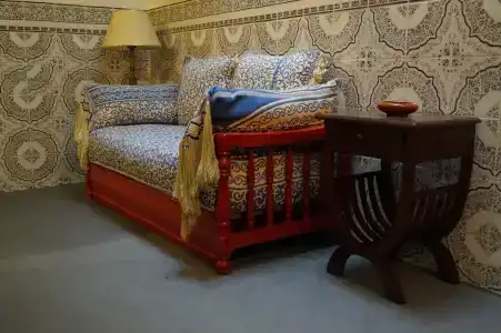 Dar Omar Khayam - 6