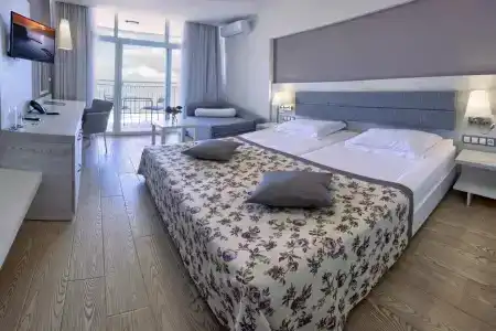 Luna Beach - 5