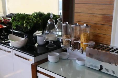 Business Grand - 12