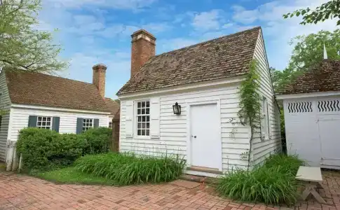 Colonial Houses - A Colonial - 19