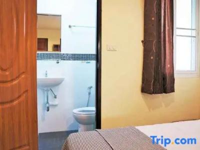 Samsen Sam Place - 94