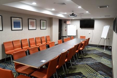 Holiday Inn Express Maspeth, An Ihg - 20