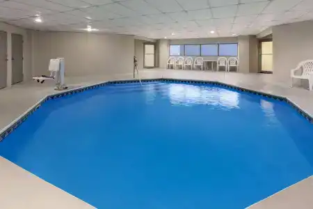 Days Inn by Wyndham Lookout Mountain West - 11