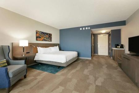 Hilton Garden Inn East - 40