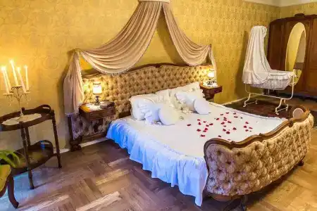 Pakruojis Manor's Palace Boutique - 4