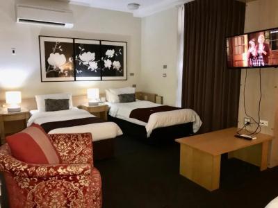 Mariners Court - 36
