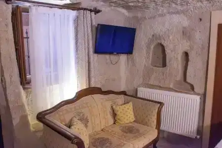 Caravanserai Cave - 133