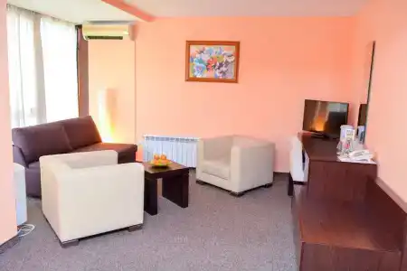 Family Elitsa - 56