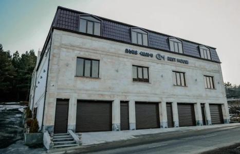 GM Rest House - 35