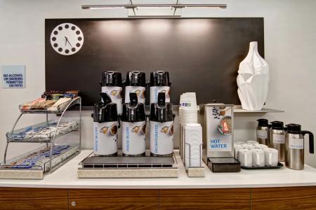 Rodeway Inn & Suites - 11