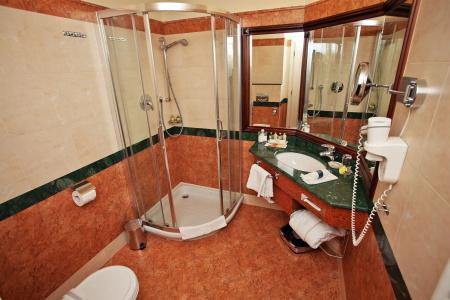 Carlsbad Plaza Medical Spa & Wellness - 8