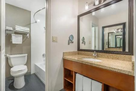 Best Western Plus Clocktower Inn - 58