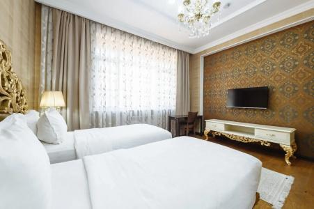 Royal Residence - 200