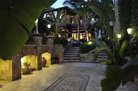 Tuvana - 9