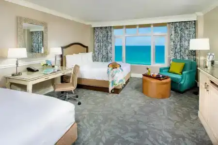 The Shores & Spa - 26