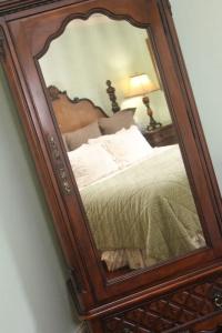 Hillwinds Inn - - 39